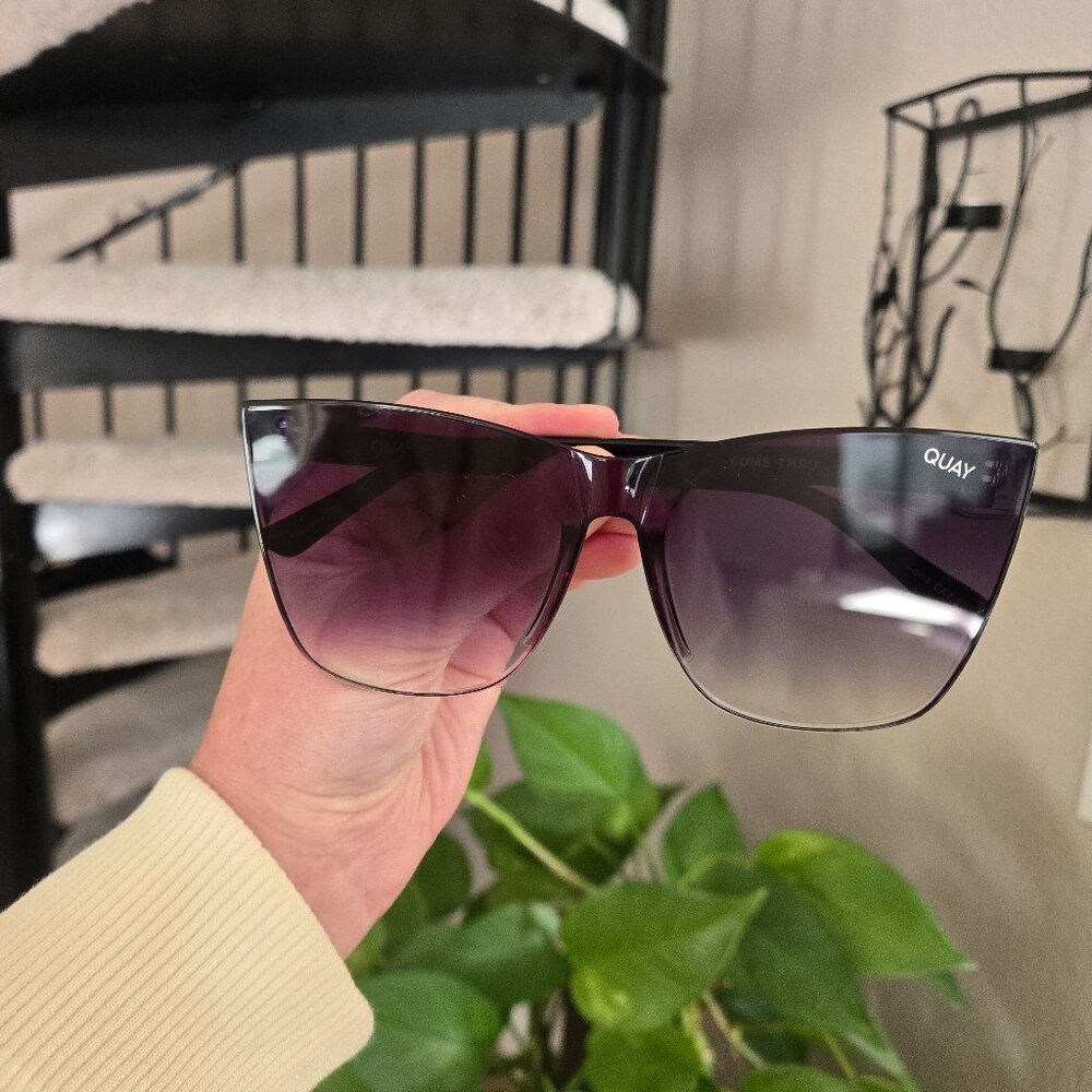 Quay Come Thru Sunglasses